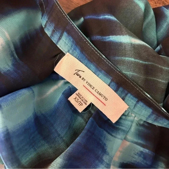 Vince Camuto Two top XS - Picture 5 of 9